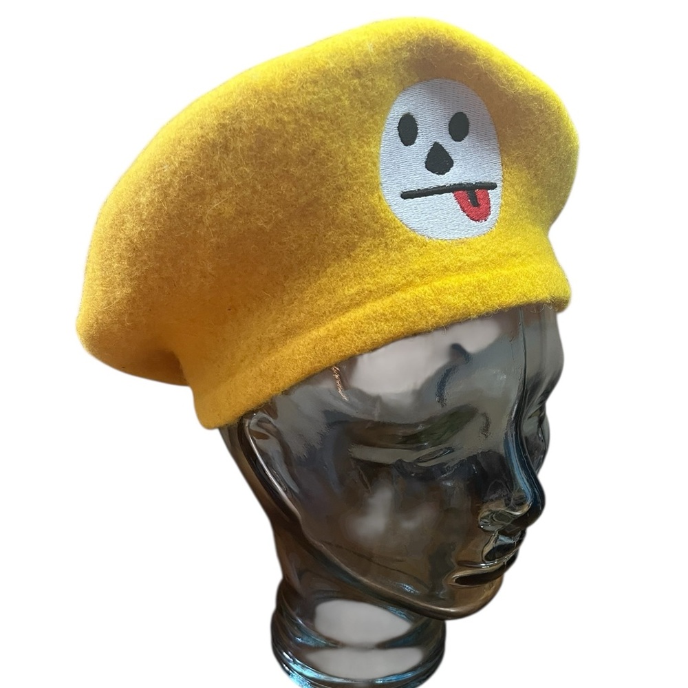 Mustard yellow wool beret with face, 60s vintage